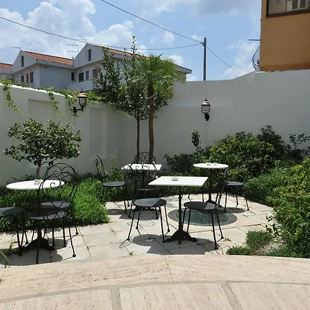 Donato Hotel 3*