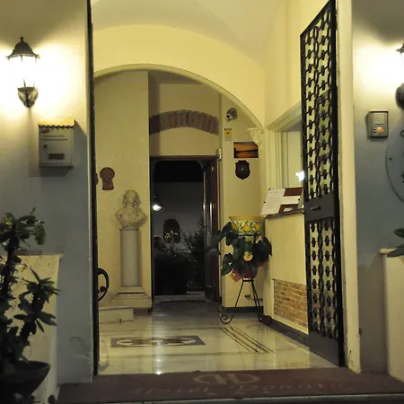 Donato Otel