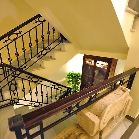 Donato Hotel 3*