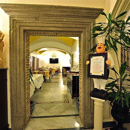 Donato Hotel 3*
